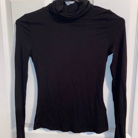 Shein Black Turtleneck Long Sleeve - Picture 1 of 2